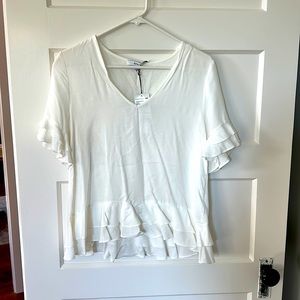 White blouse by Ro&De. Size Small. NWT